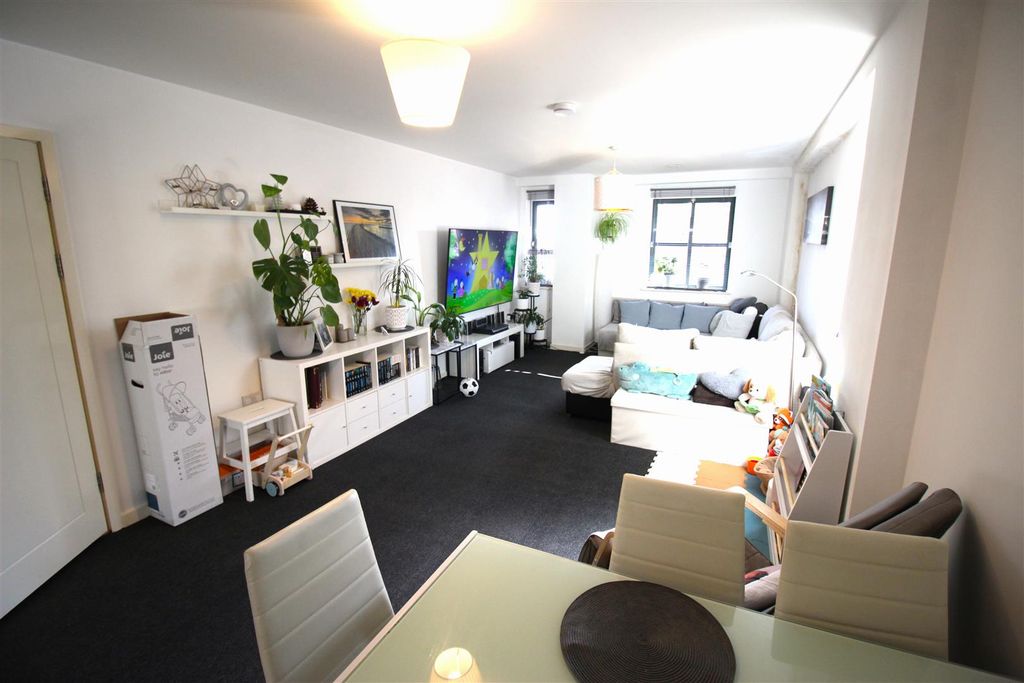 Property photo 2 of 8 Img_3677.Jpg