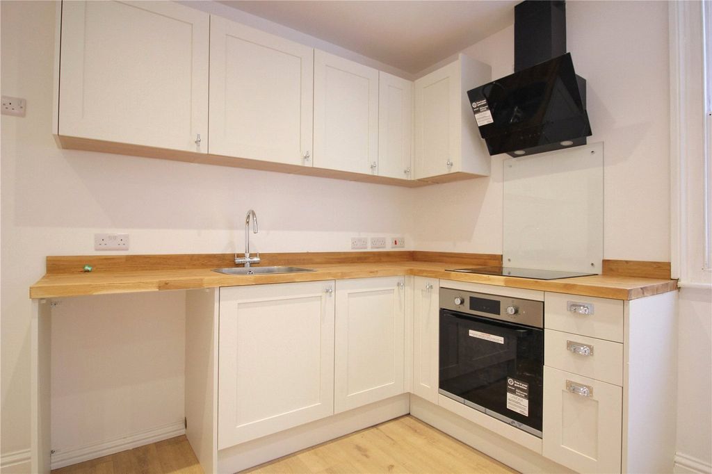 Property photo 3 of 12 Picture No. 26