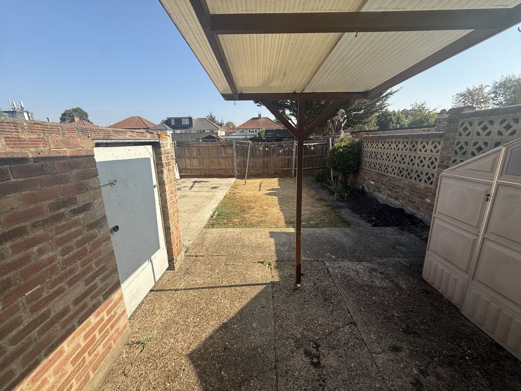 Property photo 2 of 9 Img 9042