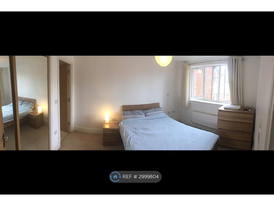 Property photo 3 of 6 Master Bedroom With En-Suite