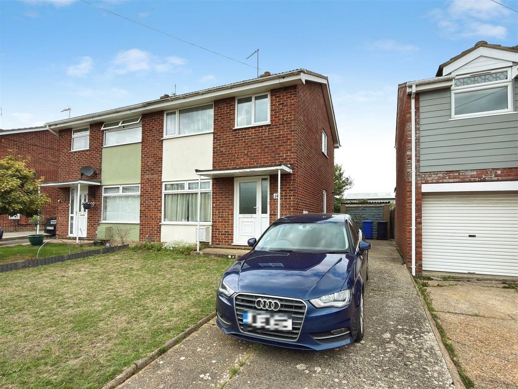 Property photo 1 of 12 Brendon Close (2).Jpg