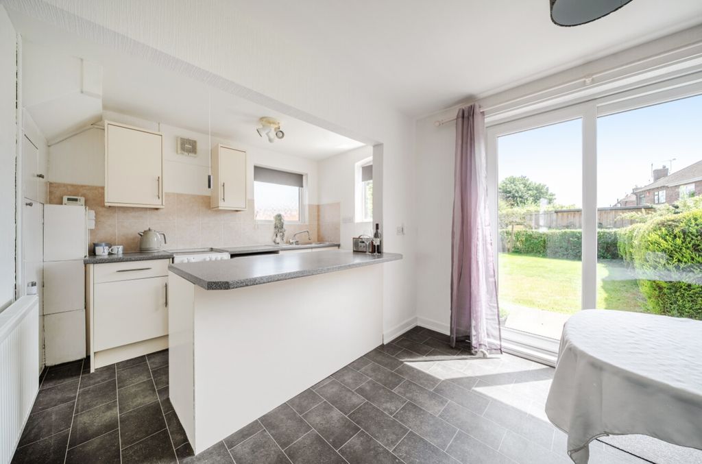 Property photo 3 of 22 1483089-10-6A3A78F4A98F3