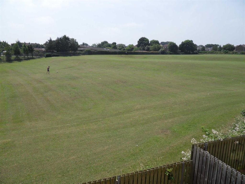 Property photo 2 of 8 View