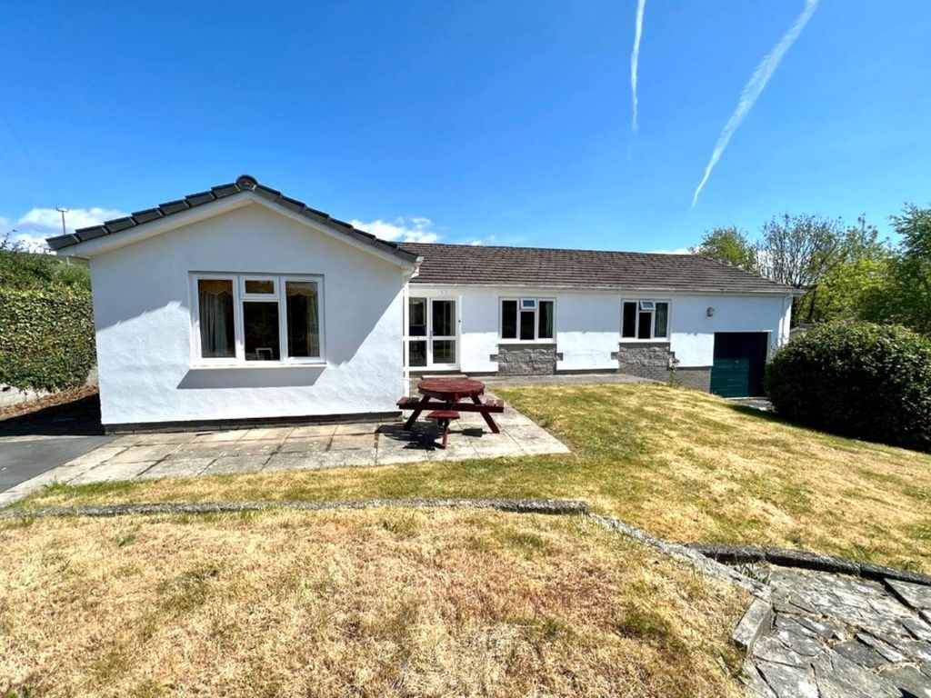 Property photo 1 of 17 Front