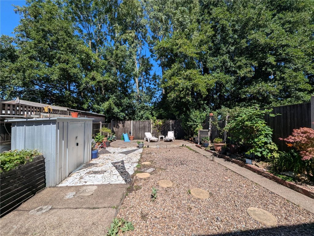 Property photo 2 of 18 Picture No. 27