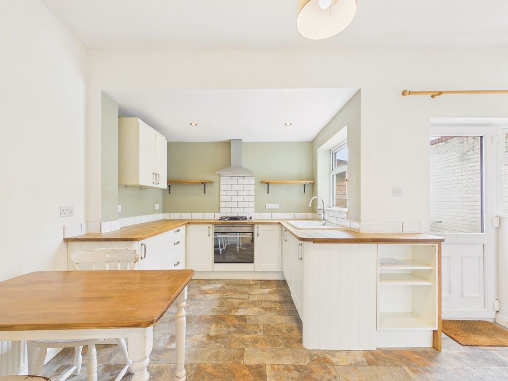 Property photo 2 of 15 5145924