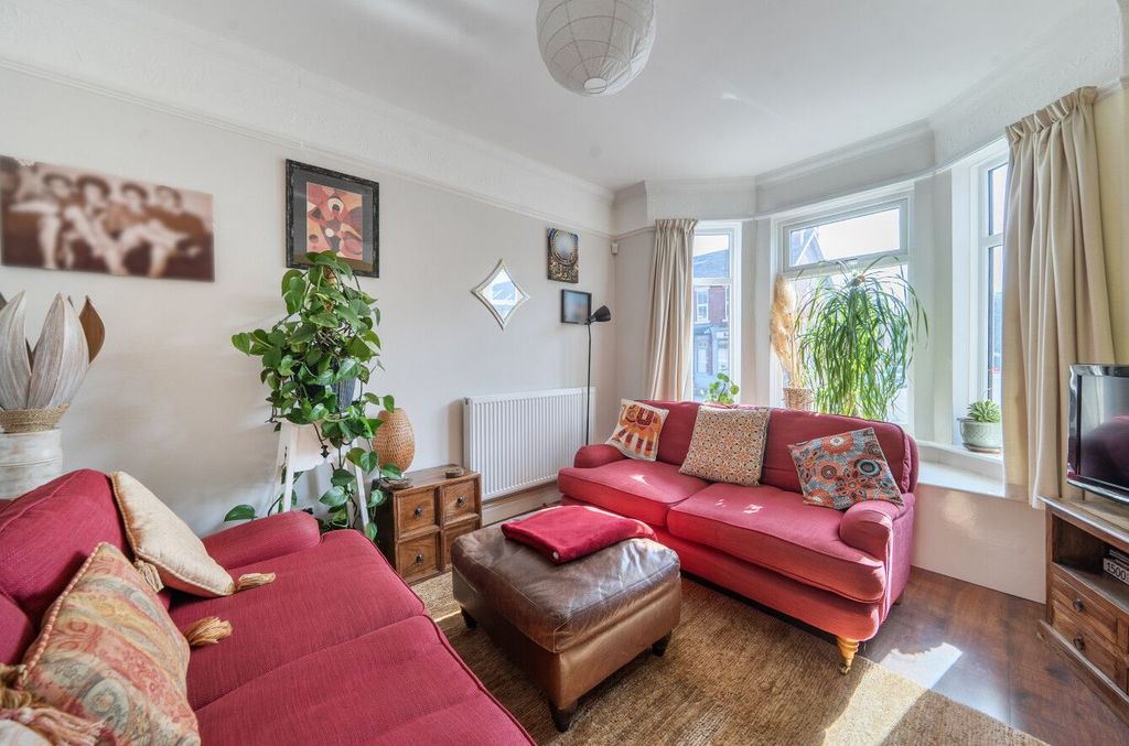 Property photo 2 of 18
