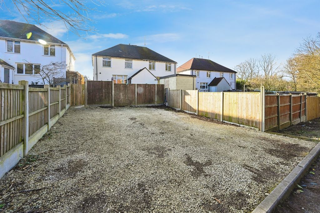 Property photo 2 of 20
