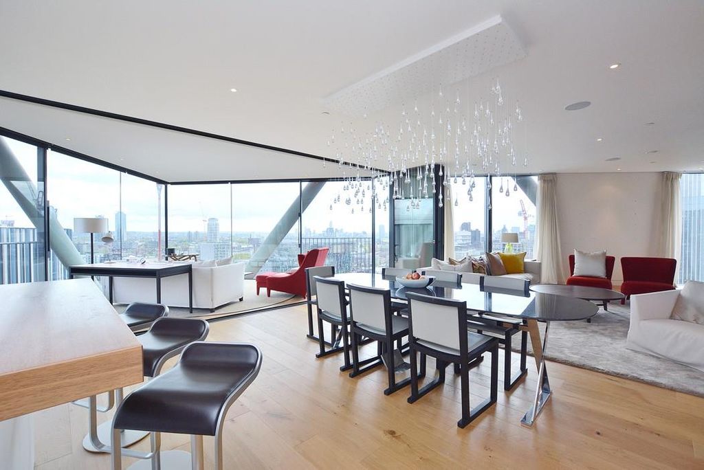 Property photo 1 of 14 Reception