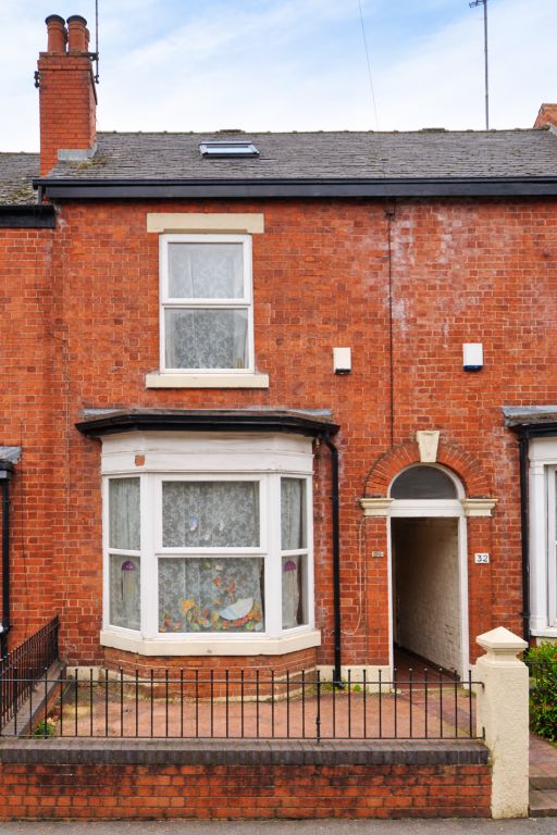 Property photo 1 of 9 Highfield Place Front