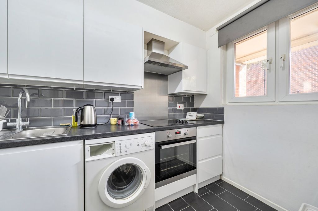 Property photo 3 of 13 Picture No. 01