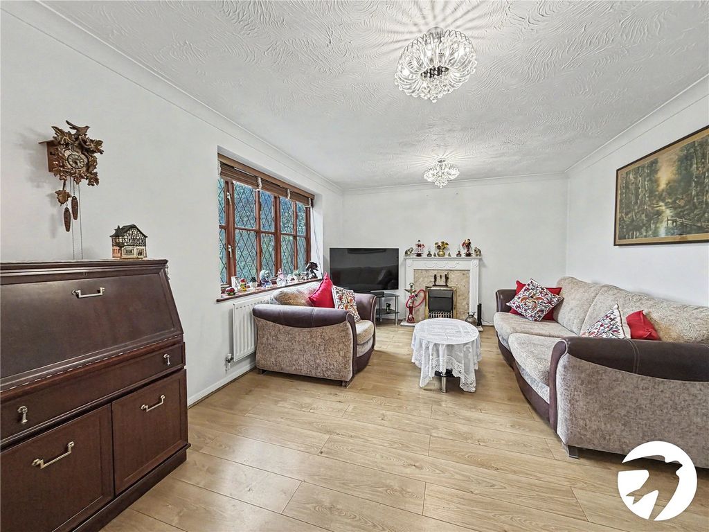 Property photo 3 of 40 Picture No. 54