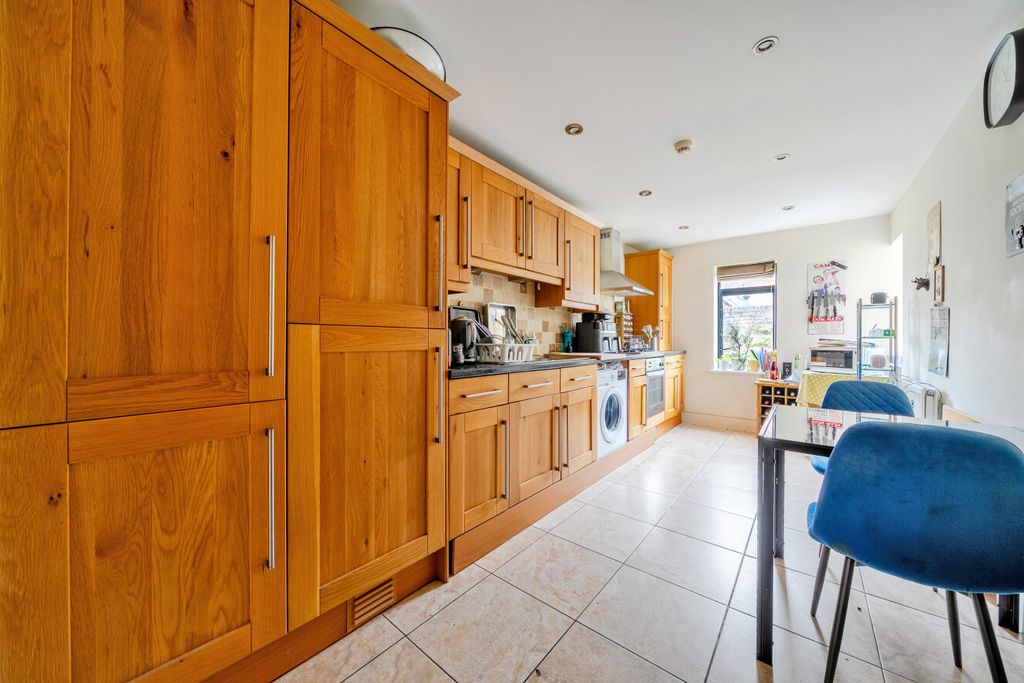 Property photo 2 of 10 1522287-12-6Ab64c...