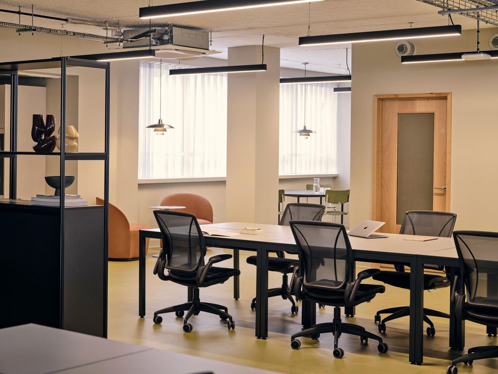 Property photo 2 of 6 240304_Fora_Office_Space_648.Jpg