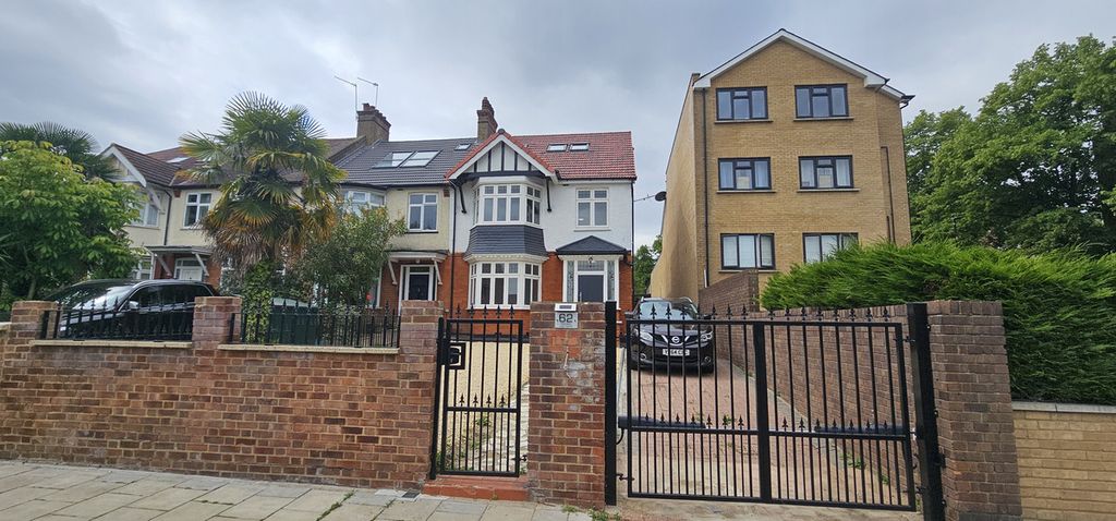 Property photo 1 of 45
