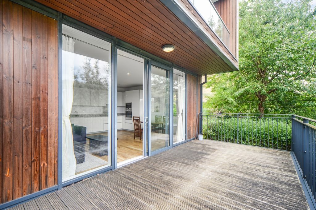 Property photo 2 of 21 Dsc_8021_High