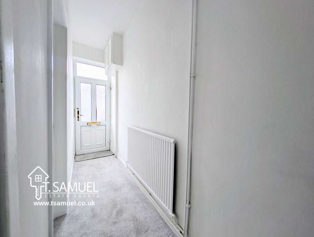 Property photo 2 of 26 Hallway