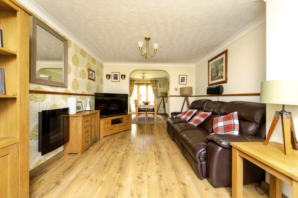 Property photo 2 of 15