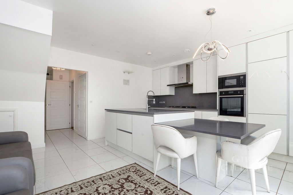 Property photo 2 of 19 Pbox-Img.Jpg