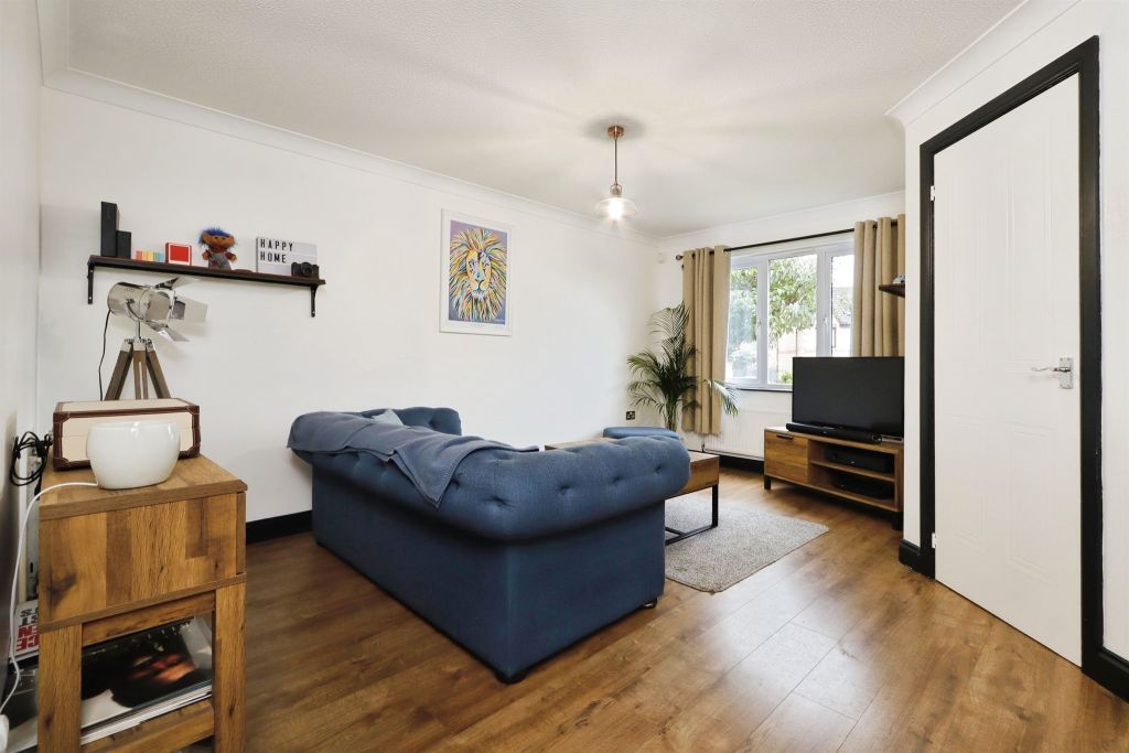 Property photo 2 of 17