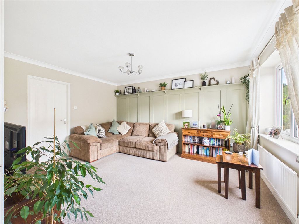 Property photo 2 of 17 Picture No. 44