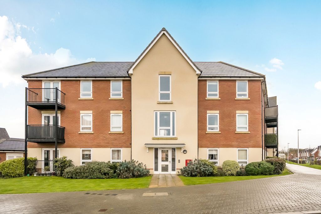 Property photo 1 of 11 1387564-22-6932d9...