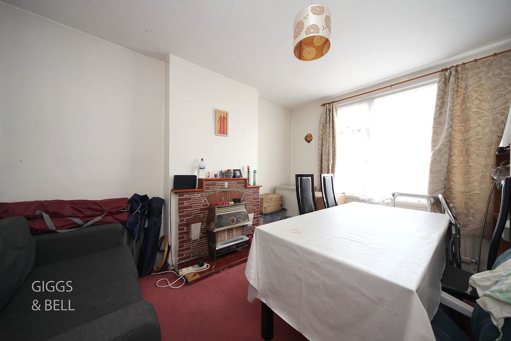 Property photo 3 of 16 4308162
