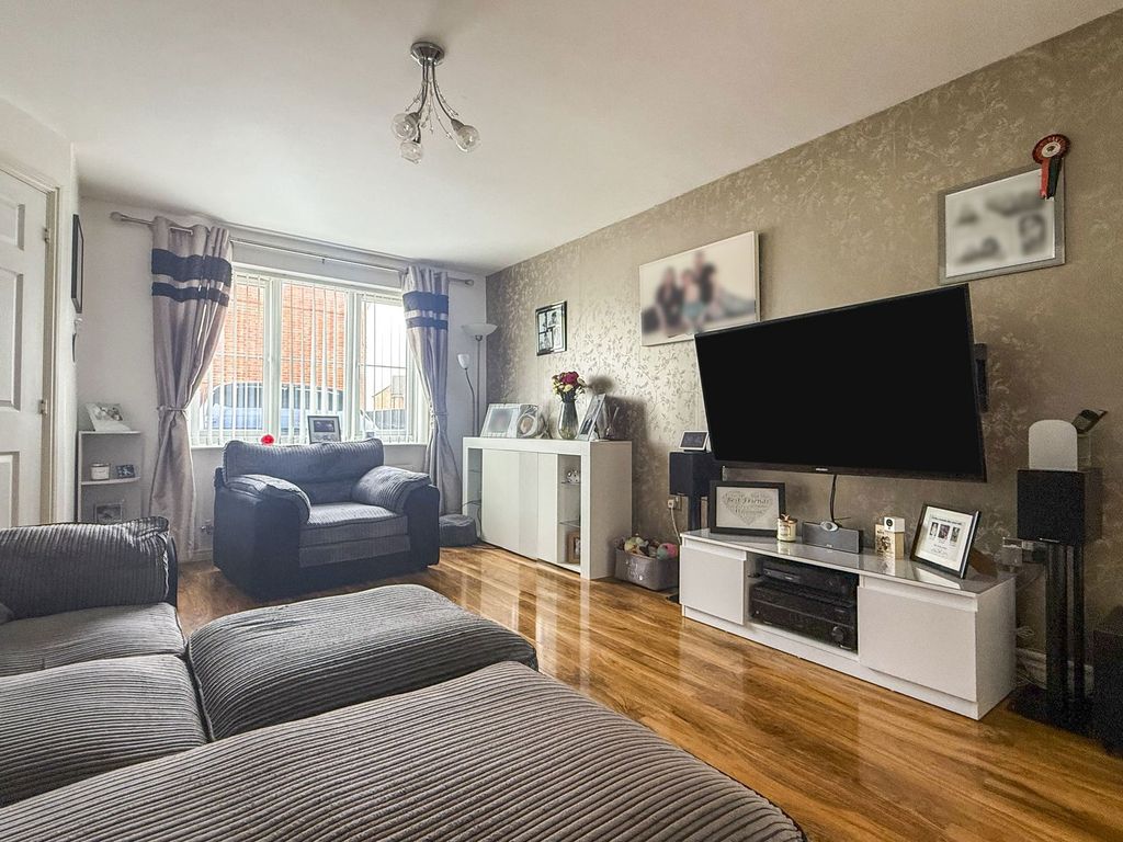 Property photo 3 of 16