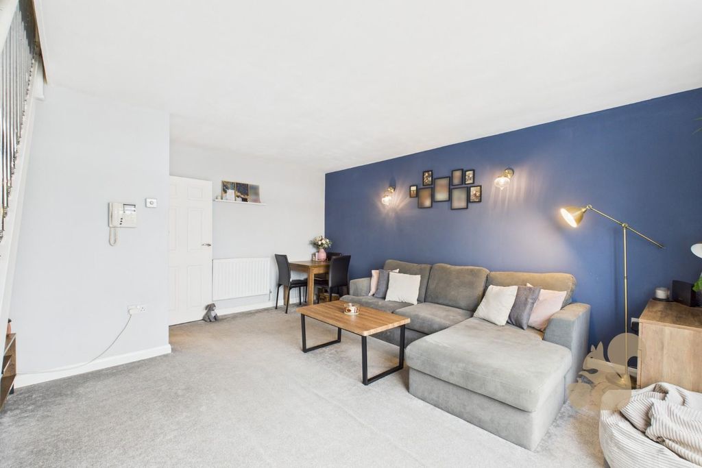 Property photo 2 of 11 Cam04604G0-Pr0065-Still006.Jpg