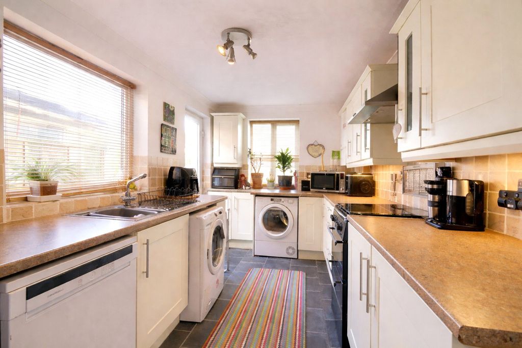Property photo 1 of 11 Picture No. 02