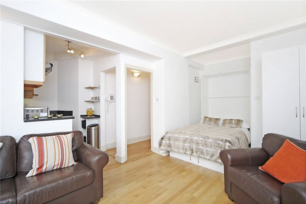Property photo 3 of 5 Picture No. 05