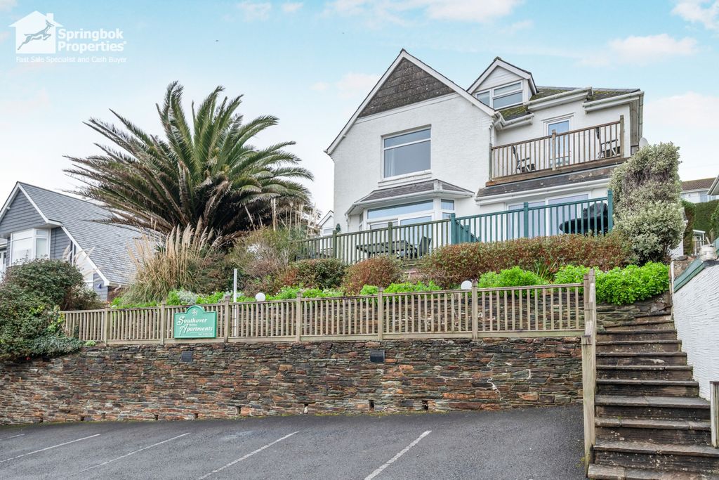 Property photo 1 of 17 Front View