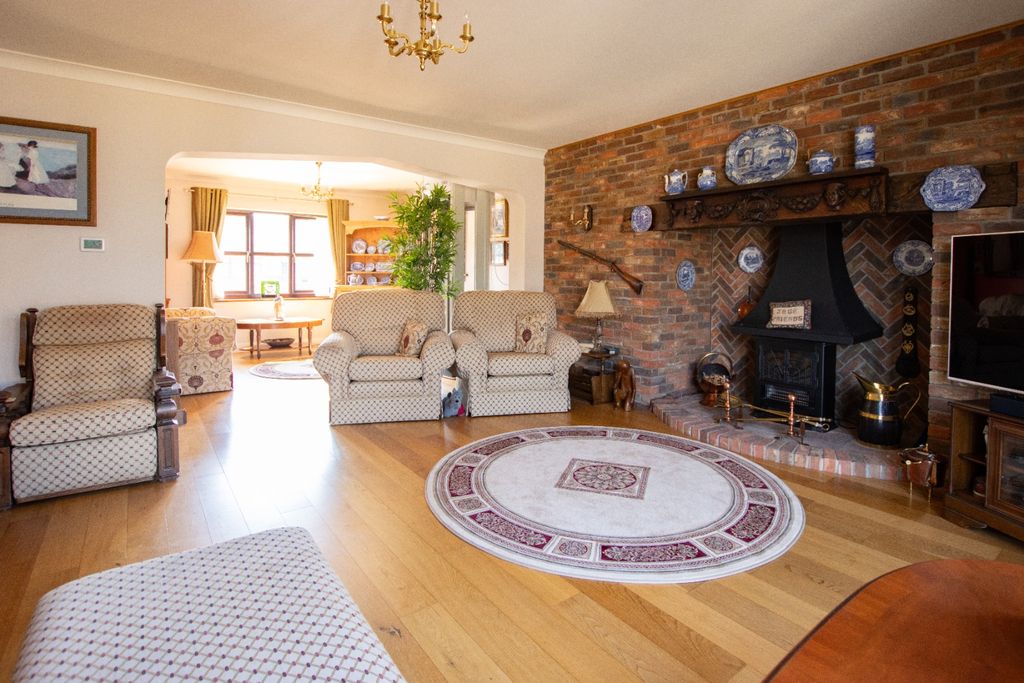 Property photo 3 of 37 5279018
