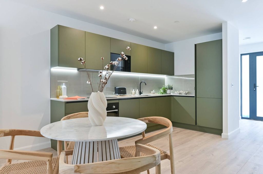 Property photo 3 of 29