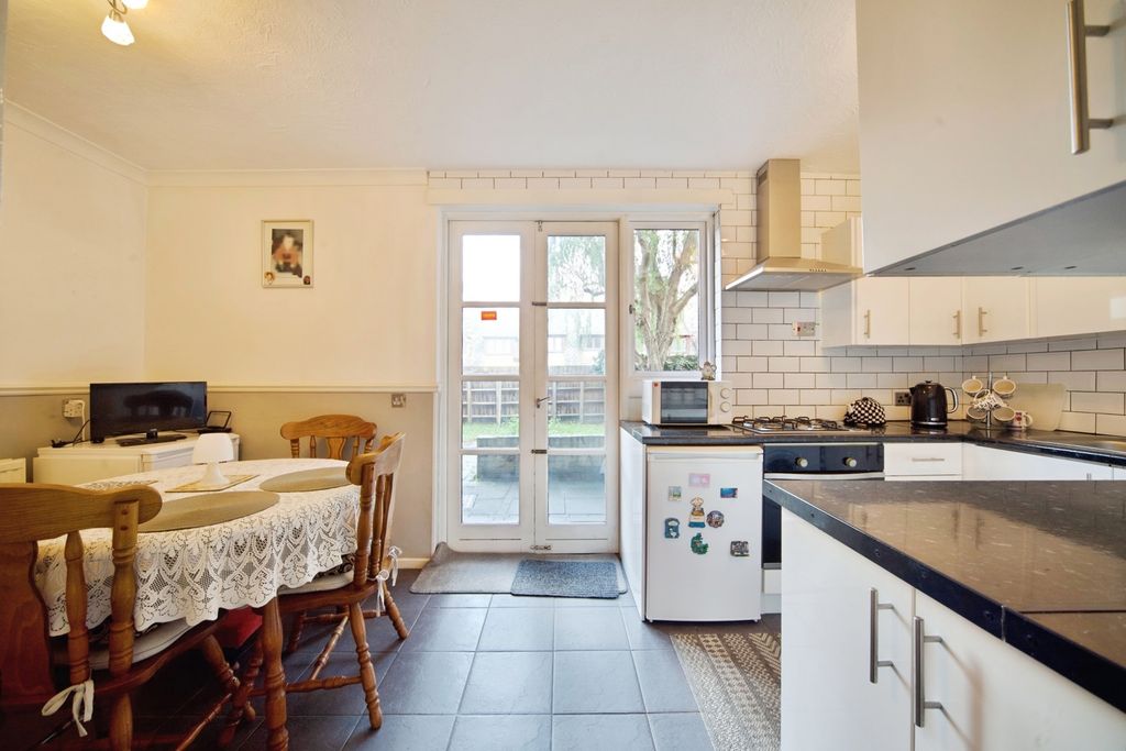 Property photo 3 of 20 Pbox-Img.Jpg