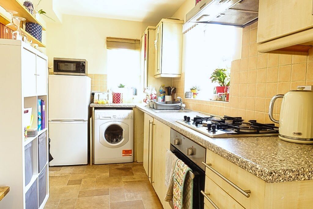 Property photo 3 of 7 Kitchen