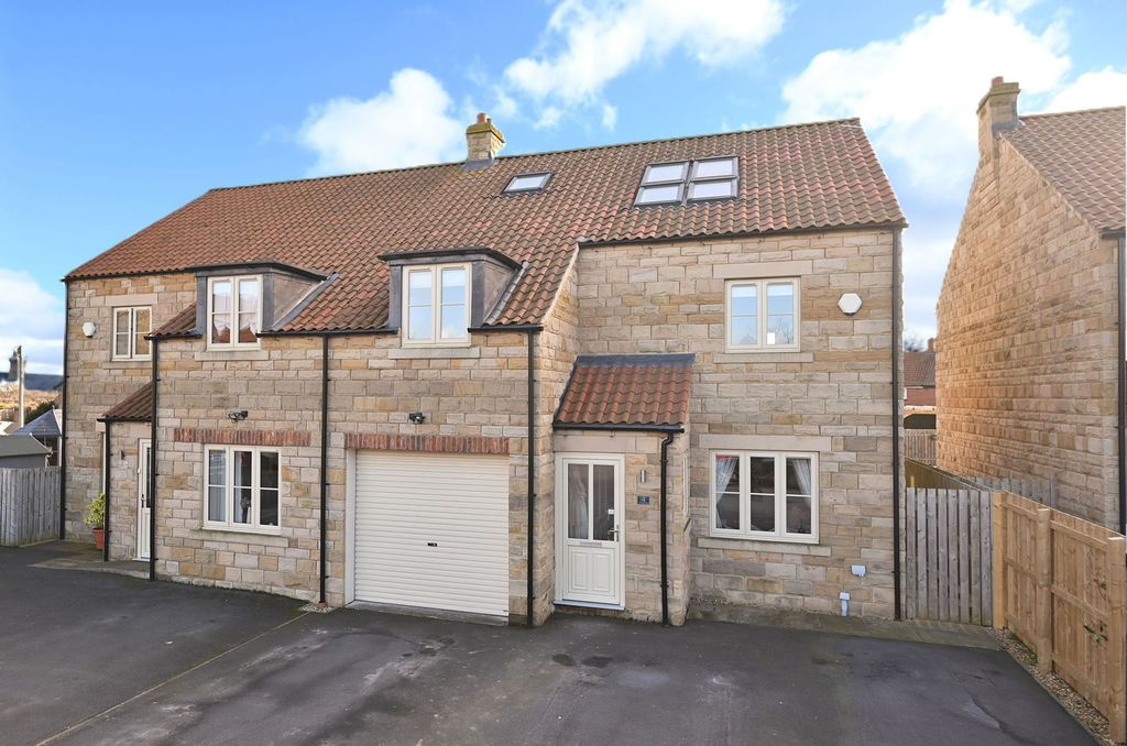 Property photo 1 of 26