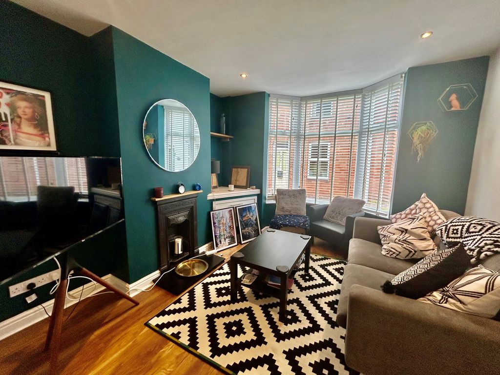 Property photo 2 of 7