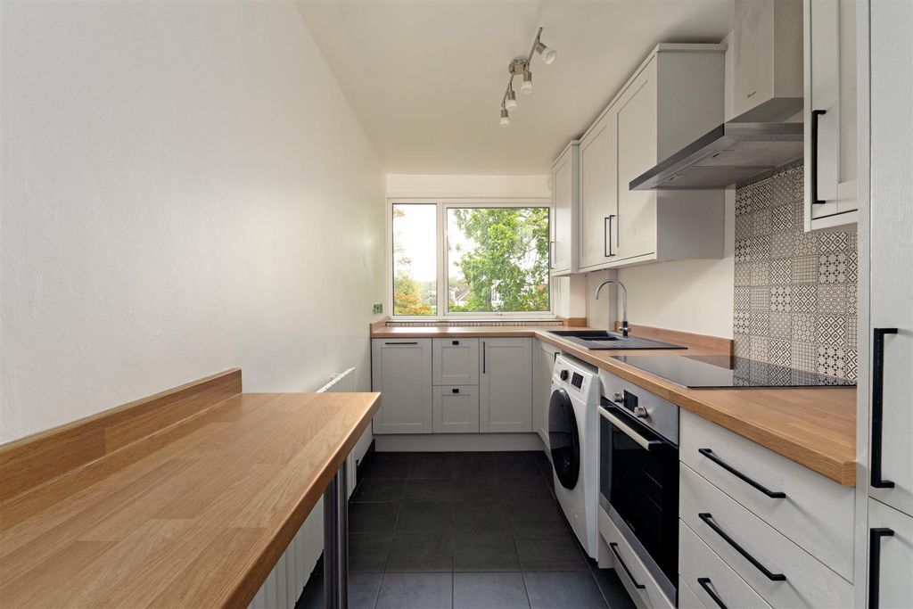 Property photo 1 of 12 Bourne Court-1.Jpg