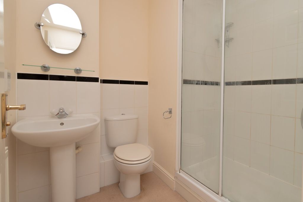 Additional image 6 of 2 bed flat for saleAinsley Way, Chartham, Canterbury CT4