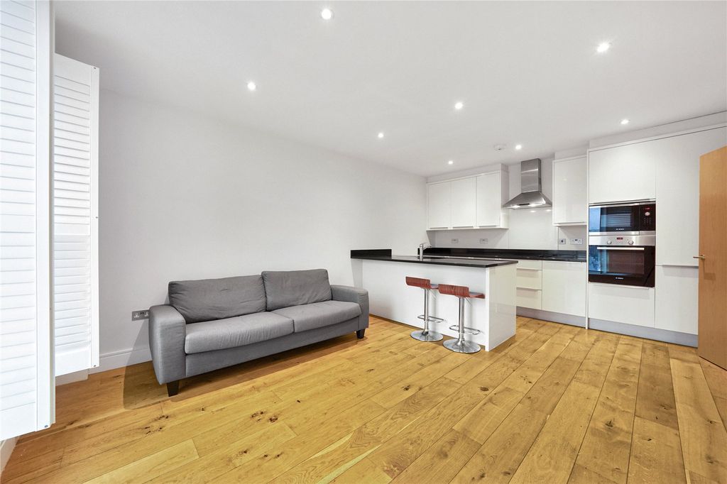 Property photo 1 of 17 Picture No. 30