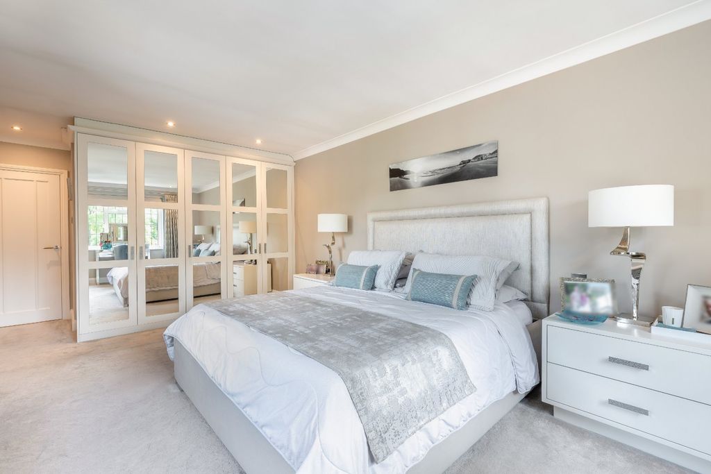 Property photo 2 of 12 Picture No. 38