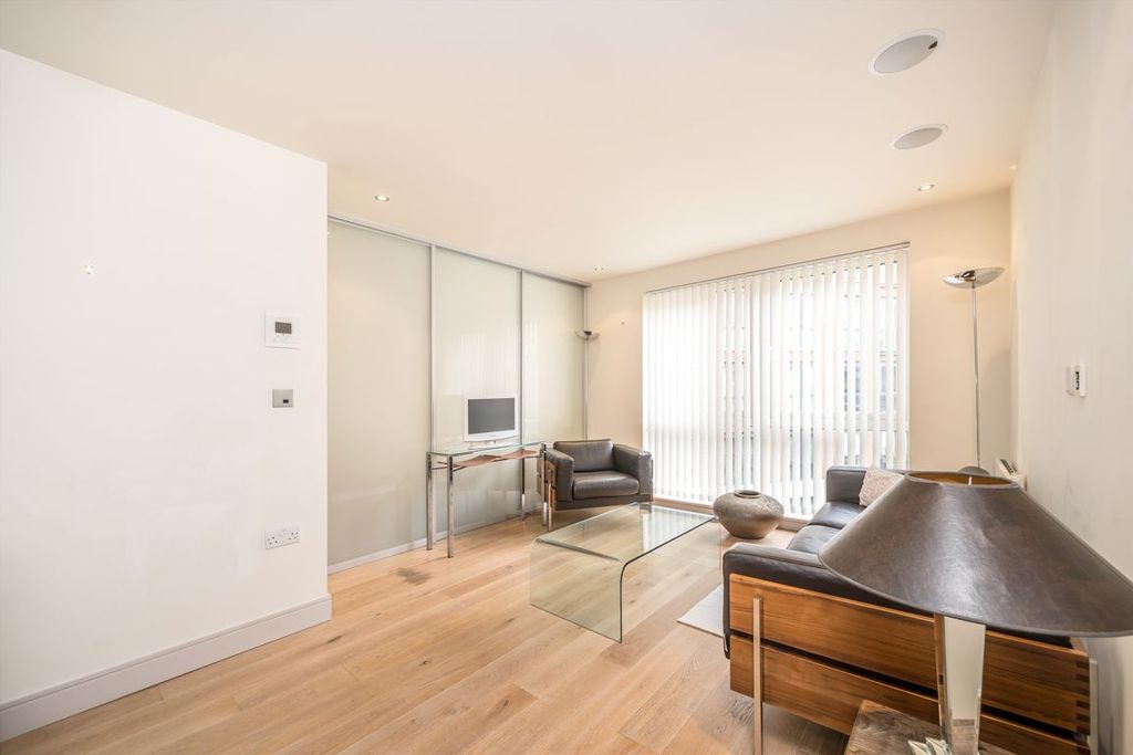 Property photo 3 of 5