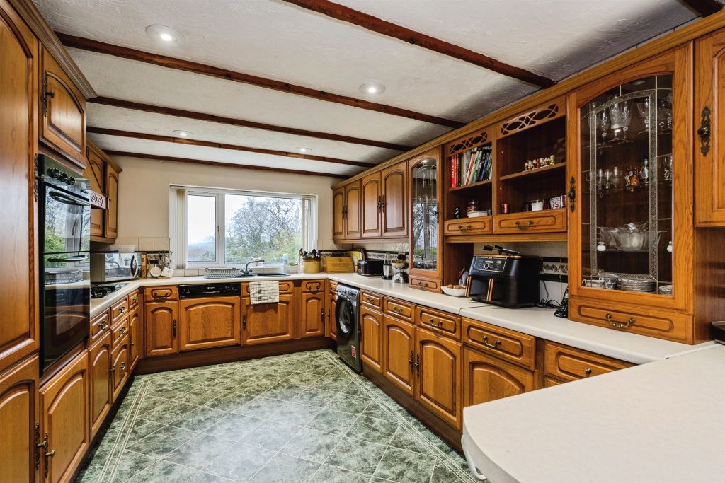 Property photo 1 of 27