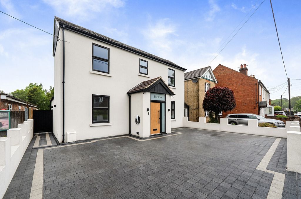 Property photo 1 of 20 1462952-1-6A0c2E6...