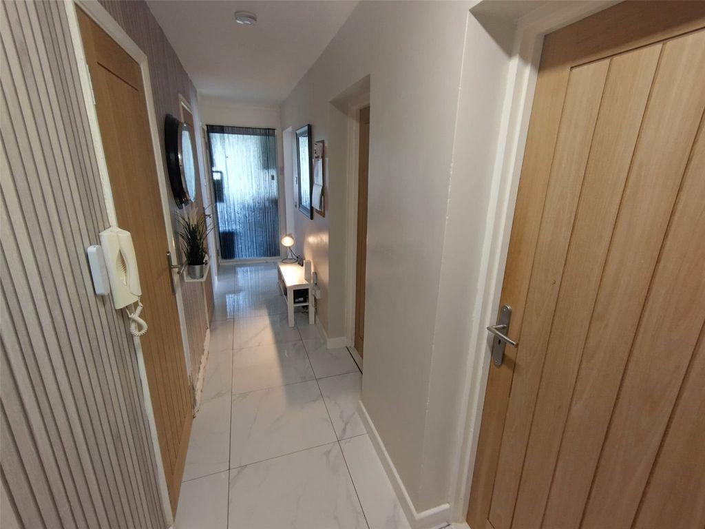 Property photo 2 of 12 Hall