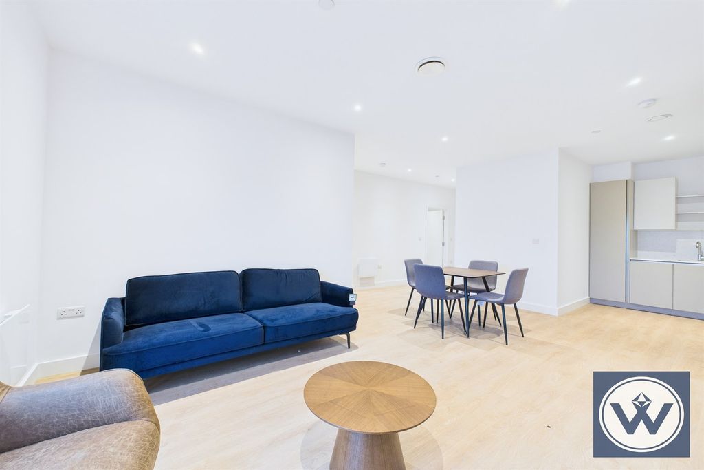 Property photo 1 of 14 (Main)