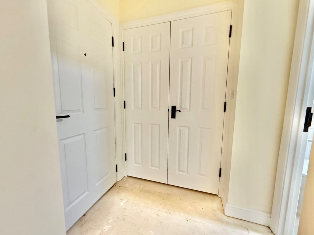 Additional image 10 of 2 bed flat for saleVicar Street, Sedgley, Dudley DY3