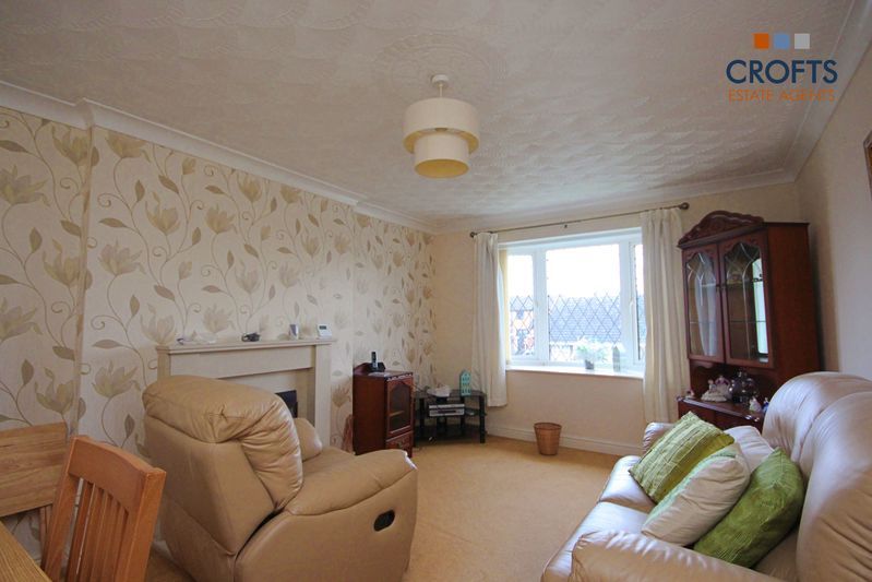 Property photo 2 of 6 Lounge