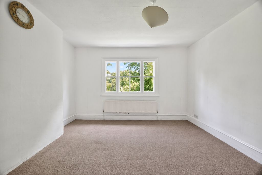Property photo 3 of 12 Bedroom